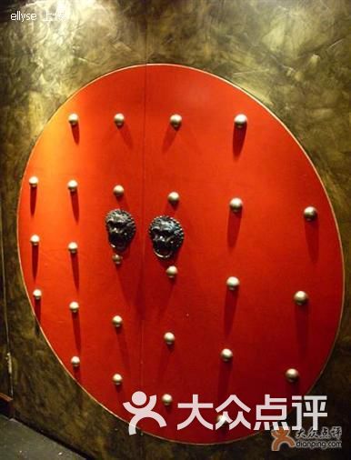 天与地中华料理可爱的脸谱图片-郑州创意菜