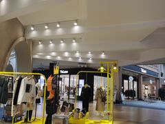 -王府井奥莱临潼小镇(临潼店)