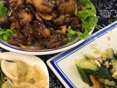-八两八金·莱芜特色炒鸡(市南漳浦路店)