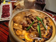 -沙胆彪炭炉牛杂煲(上海日月光广场店)