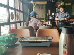 -曼听小寨海鲜烧烤·大连辣炒大王(盖州街店)