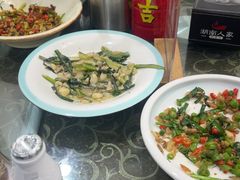 -湖南人家湘菜馆(镇江路店)