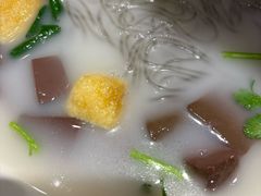 -大脸鸭记鸭血粉丝·小锅米线(水游城店)