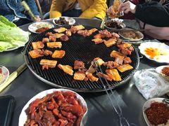-小辣椒汤锅烧烤(温泉南街店)
