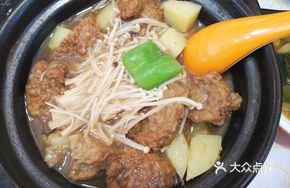 Lion's Head Five-Pot Stewed Chicken