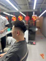 -尤司男士国潮理发馆