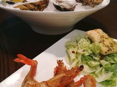 凯撒沙拉配虎虾-Oyster Talks 四度蚝法餐厅
