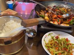 -富正毅三下锅·湘西韵味(天门山索道店)