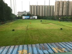 -仙霞高尔夫练习场-停车场