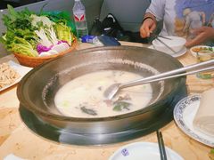 -陈大锅·岳阳鱼馆·地道岳阳菜(美食街店)