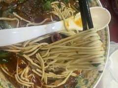 红烧牛腩面-金杨拉面王小吃面馆·牛三宝面·红烧牛肉粉