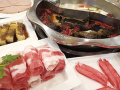 -百年川椒重庆老火锅(光谷店)