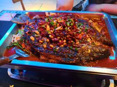 -鸣记脆皮烤鱼·海鲜烤鱼(三八广场店)