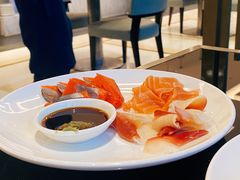 炙烤三文鱼-索菲特酒店 · 云尚天际自助餐厅