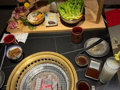 -山川小町·极番烧肉(新地假日广场店)