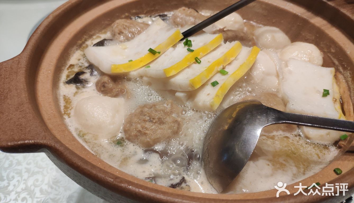 百步亭的店比较大，有2层，是新装修的