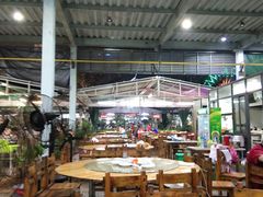 大堂-四川小胡子海鲜(丁村万人海鲜广场店)