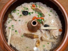 云南汽锅菌子蒸肉饼-老滇山寨•云南特色菜•地方菜•民族风情歌舞表演(金碧店)