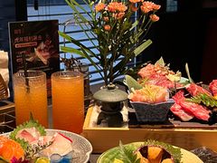 -铭牛烧肉·和牛海鲜自助(高新月牙湖店)