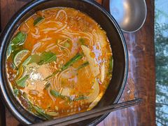 -银米·云南传统过桥米线(双廊黑金冠店)