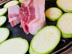 三月瓜-唯成•韩国炭火烤肉 유성고기