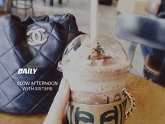 -星巴克(广州南站A18检票口楼上)