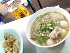 炸鱼皮-榮泰米粉湯(Left Shop)