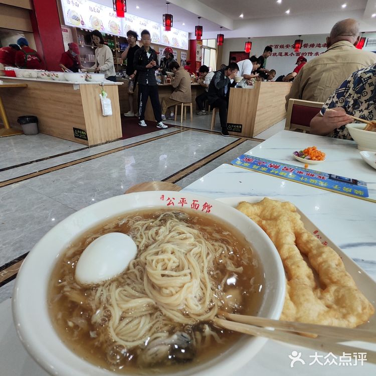 青岛大姑娘在蓬莱吃早饭,8元吃撑!