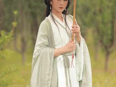 -九月鹰飞汉服摄影工作室