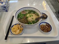 -陇兴楼兰州拉面(西安咸阳国际机场店)