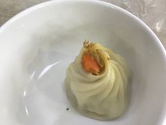 蟹黄肉包-常州糕团店(北大街新世纪商城店)