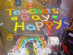 -m豆巧克力世界(上海世茂广场店)