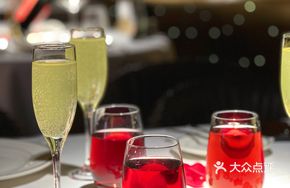 Non-Alcoholic Sparkling Wine