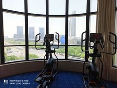 -跃动游泳健身俱乐部(新华传媒店)