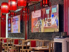 -鲁员外地锅鸡地锅鱼(龙湖江东天街店)