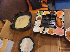 -阿香米线(大唐西市大润发店)