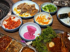 -明洞阿姨·韩式酱蟹烤肉·创意料理(三元桥店)