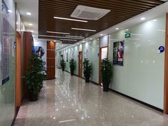 -茂菊口腔连锁(浦东南路店)