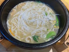 -勺子米线·云南传统小吃市集(四方街店)