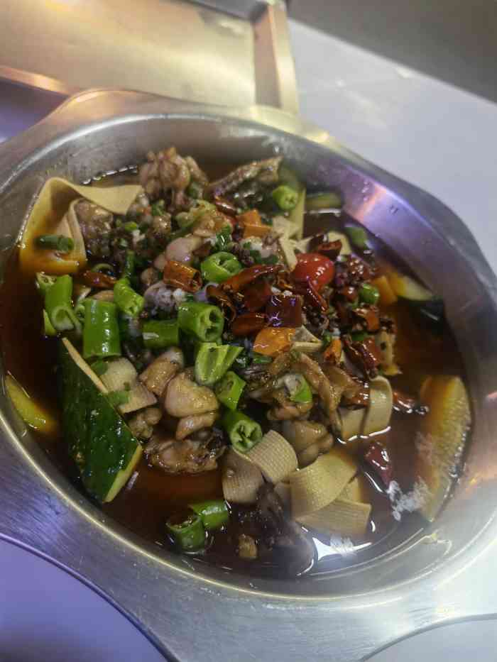 眼镜哥浦江夜宵大本营-"环境可以,主要是菜的口味不错,值得推荐.