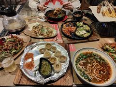 -何师烧烤Pro ·江湖川菜·小龙虾·精酿(太古里旗舰店)