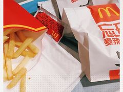 -麦当劳(轻轨曹杨路店)