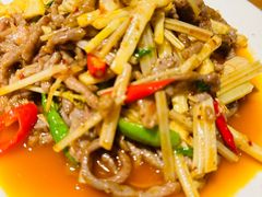 -大众跷脚牛肉馆·非遗传承单位(峨眉山店)