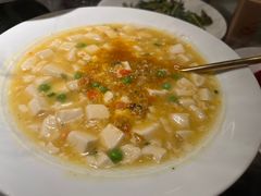 蟹粉豆腐-吴越荣记苏州菜·松鼠桂鱼(月光码头店)