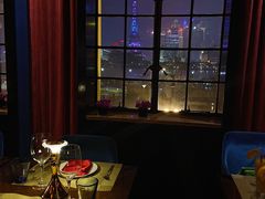 靠窗位-YUE·6·西式融合餐厅(外滩六号店)