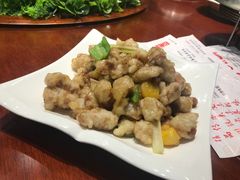 -老码头黑皮肘子锅包肉(赣水路店)