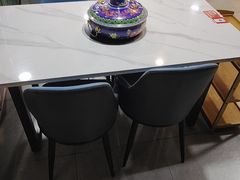 -毛辣果·贵州红酸汤牛肉火锅(西单店)