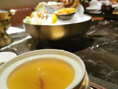 即位鱼翅-半岛翡丽海鲜自助餐厅(观风亭店)