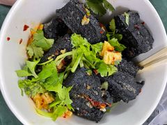 -黑色经典臭豆腐·湖南特产(步行街店)