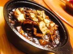 黑椒蒜香牛肉粒-老江南春·中国龙菜(衡山路店)